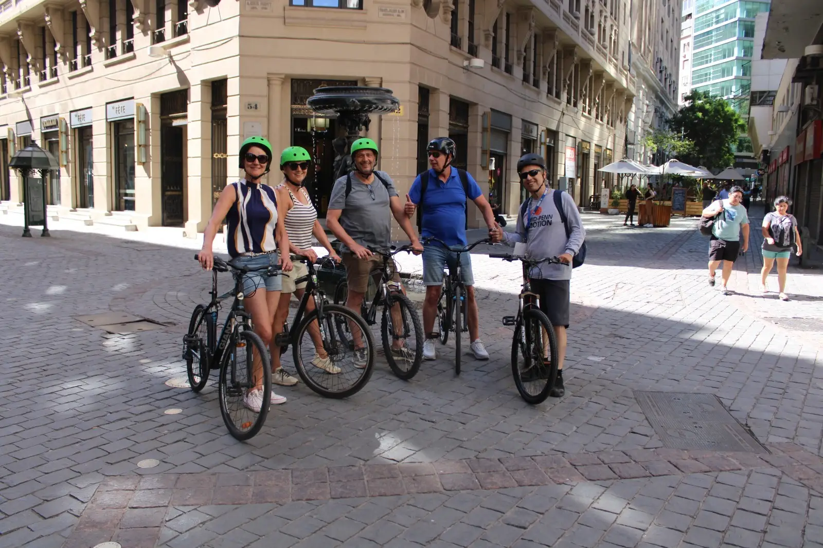 Tour privado en bicicleta por el centro histórico de Santiago